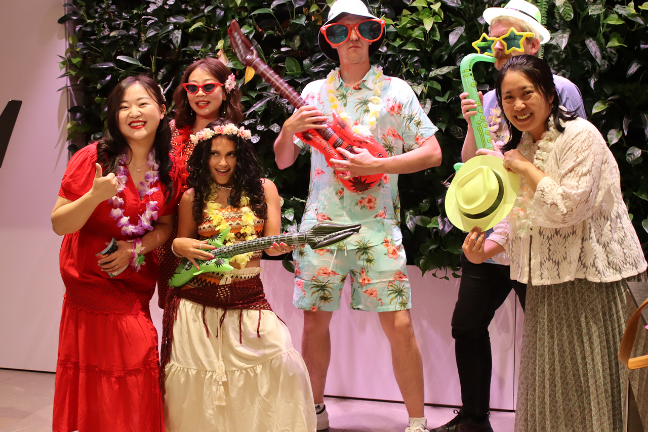 [Translate to Chinese:] Summer party- Hawaiian fun